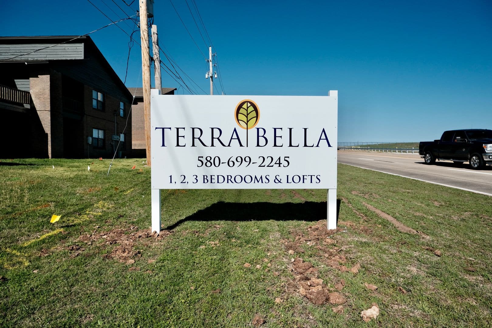 Lawton Apartment: 4005 NW Ozmun Ave - 4005-B9