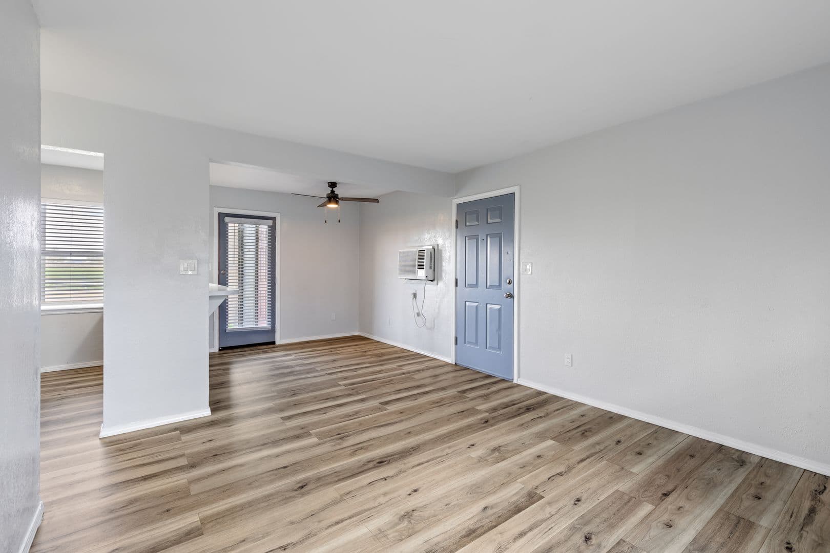 Lawton Apartment: 4009 NW Ozmun Ave - 4009-C10