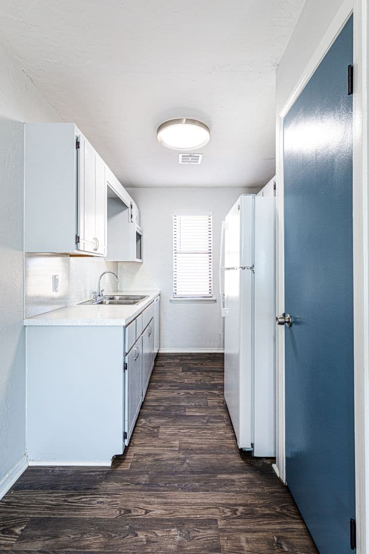 Lawton Apartment: 4038 NW Ozmun Ave - 4038-D
