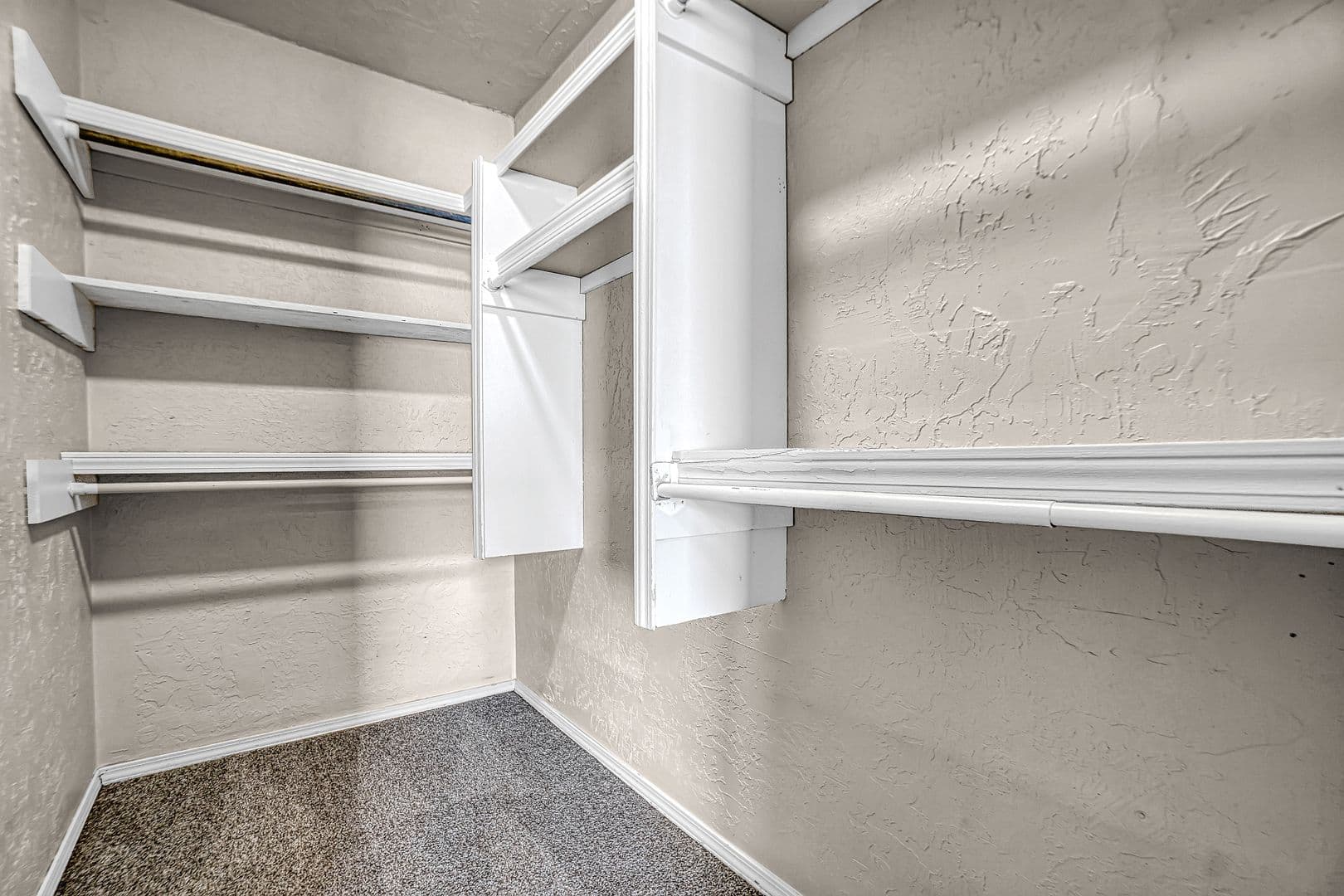 Lawton Apartment: 4021 B NW Ozmun Ave - 4021-B