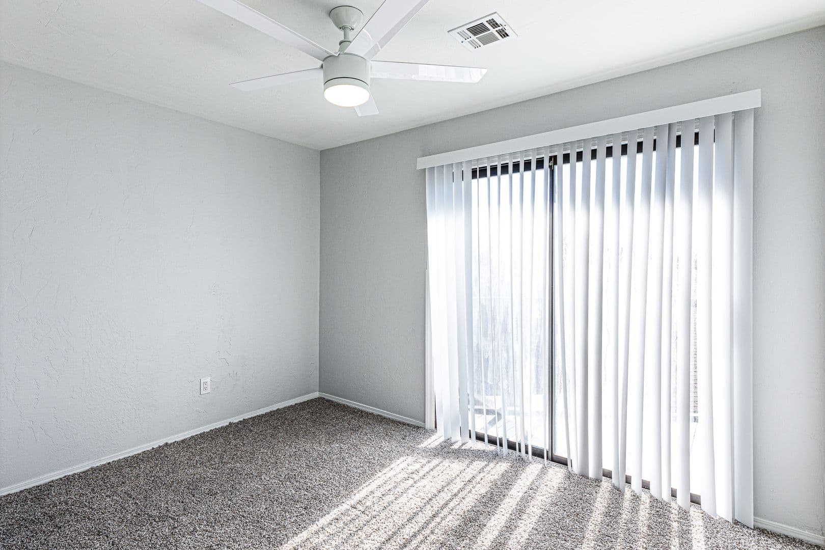 Lawton Apartment: 4038 NW Ozmun Ave - 4038-D