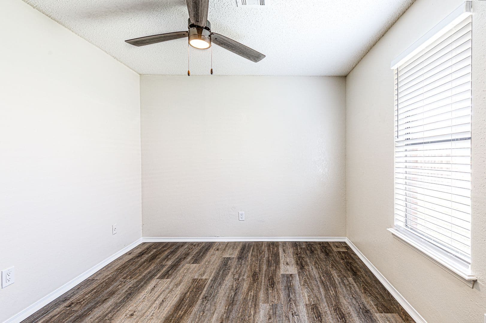 Lawton Apartment: 912 NE Tortoise Dr