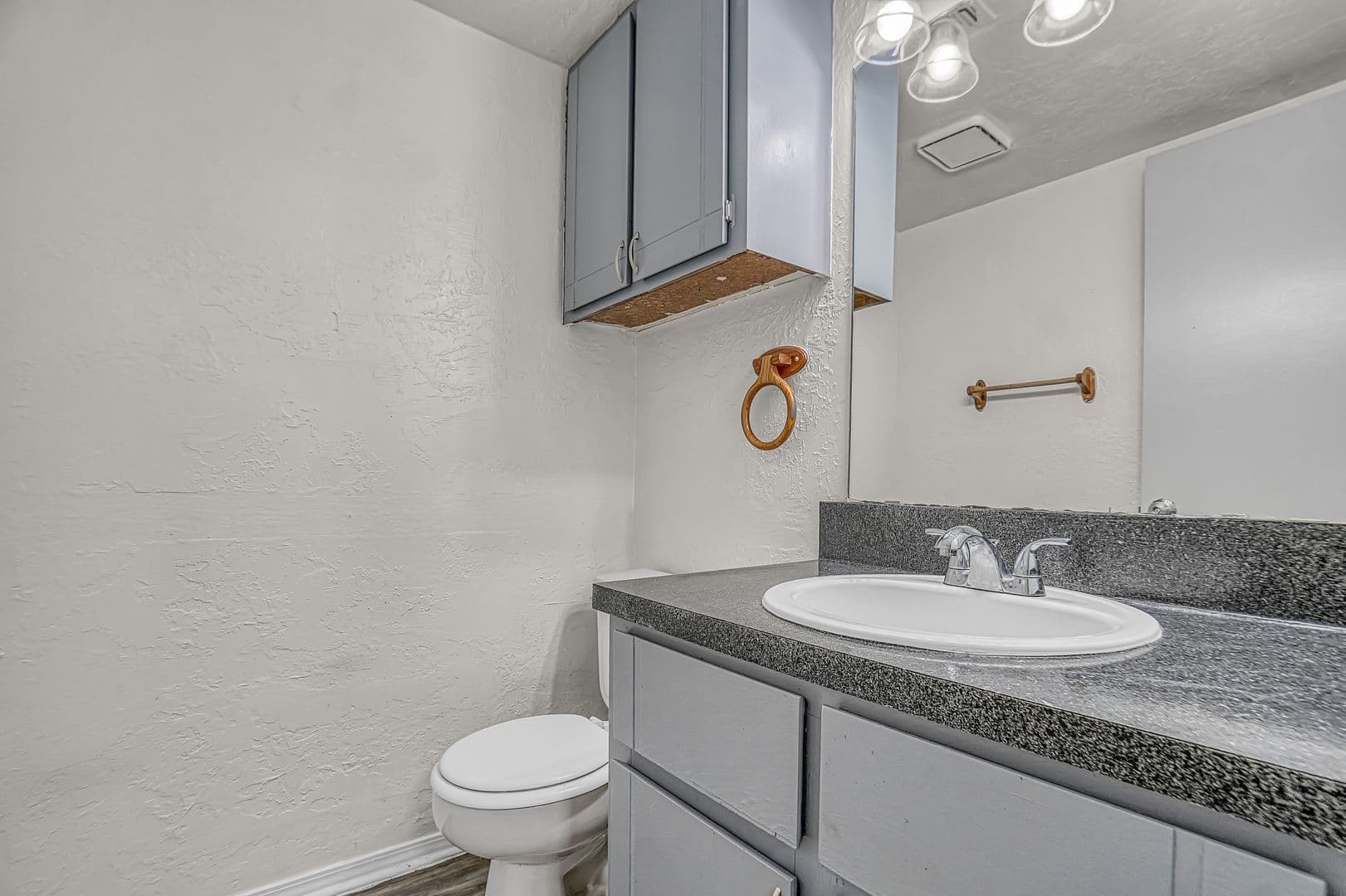 Lawton Apartment: 4021 B NW Ozmun Ave - 4021-B