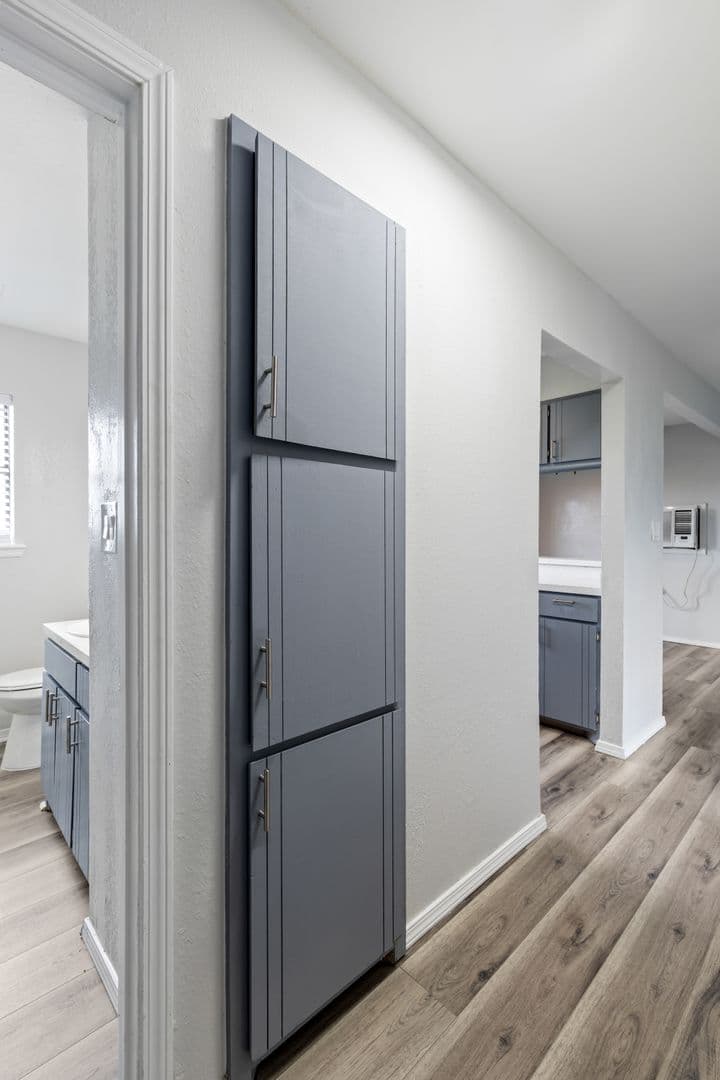 Lawton Apartment: 4009 NW Ozmun Ave - 4009-C10