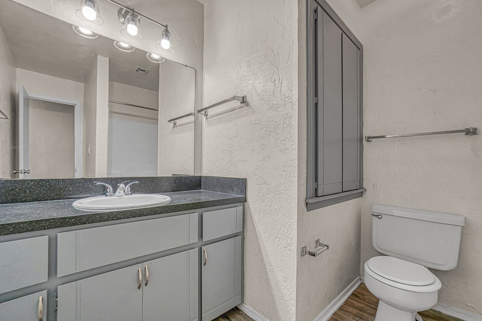 Lawton Apartment: 4021 B NW Ozmun Ave - 4021-B