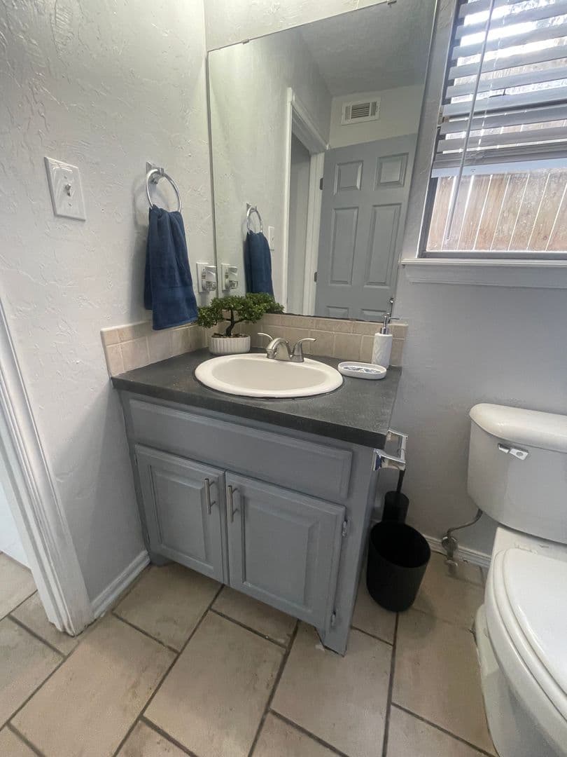 Lawton Apartment: 4033 NW Ozmun Avenue