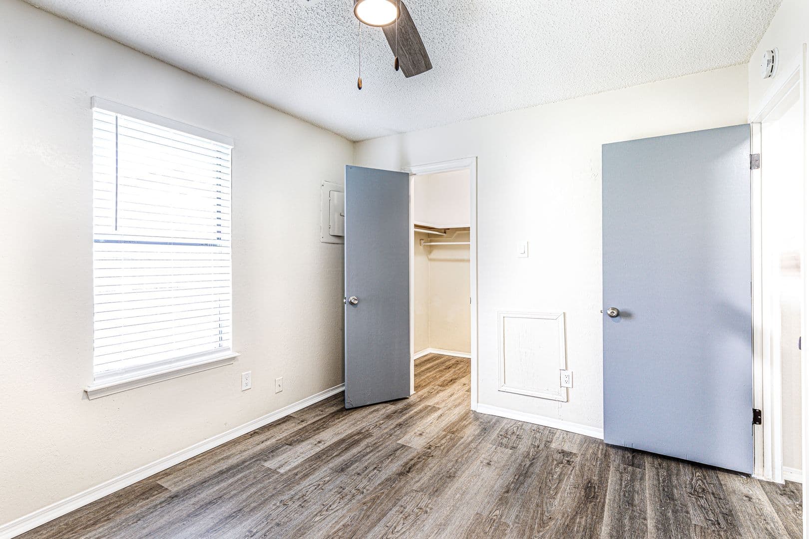 Lawton Apartment: 912 NE Tortoise Dr