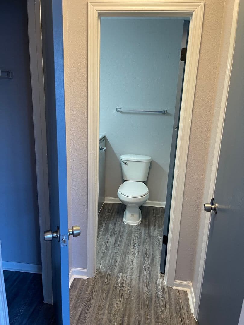Lawton Apartment: 2525 NW 38th
