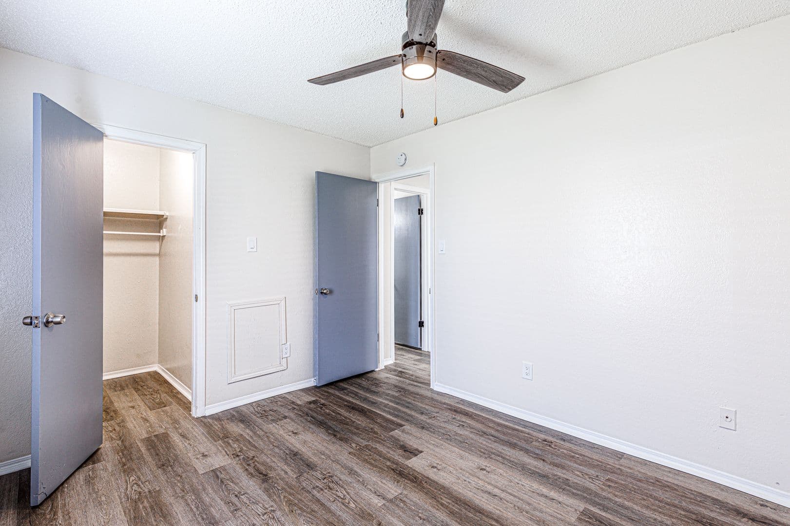 Lawton Apartment: 912 NE Tortoise Dr