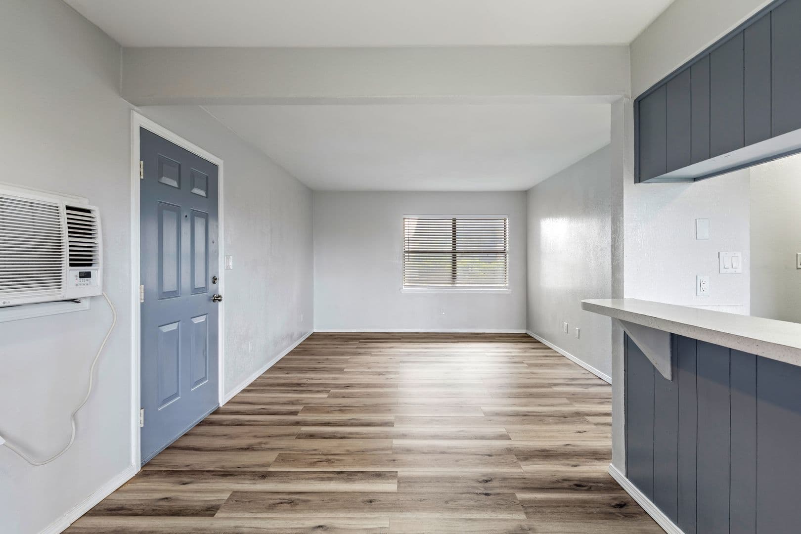 Lawton Apartment: 4009 NW Ozmun Ave - 4009-C10