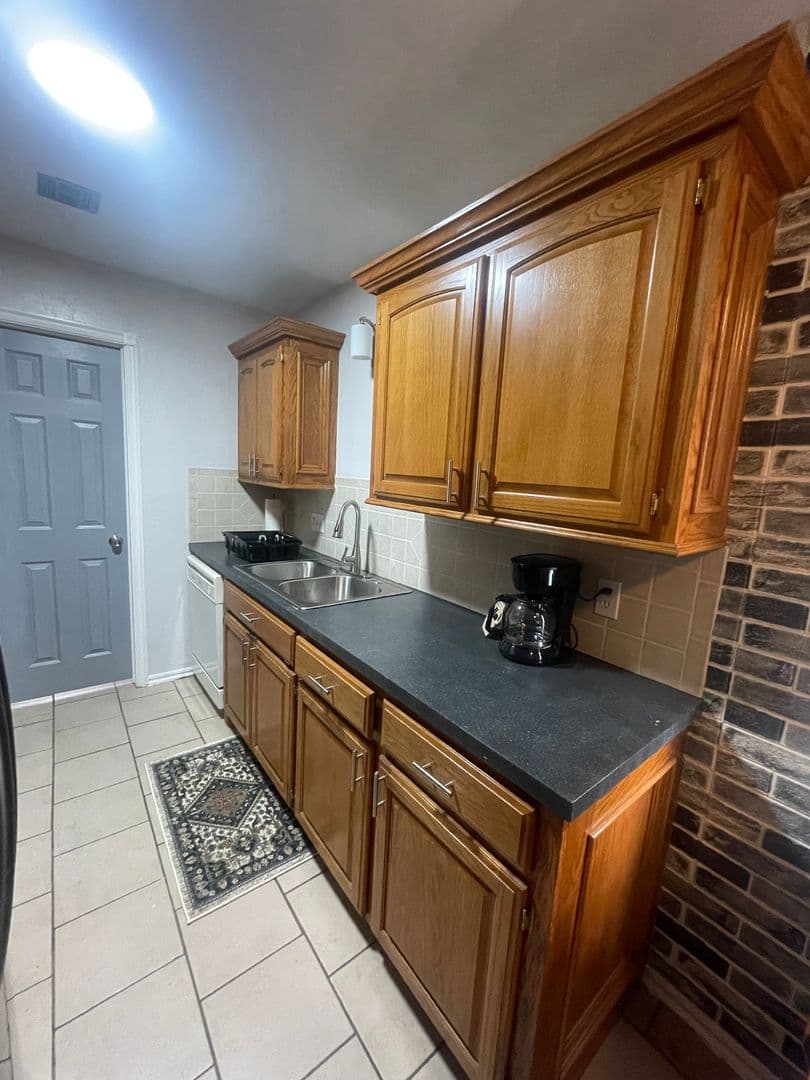 Lawton Apartment: 4033 NW Ozmun Avenue