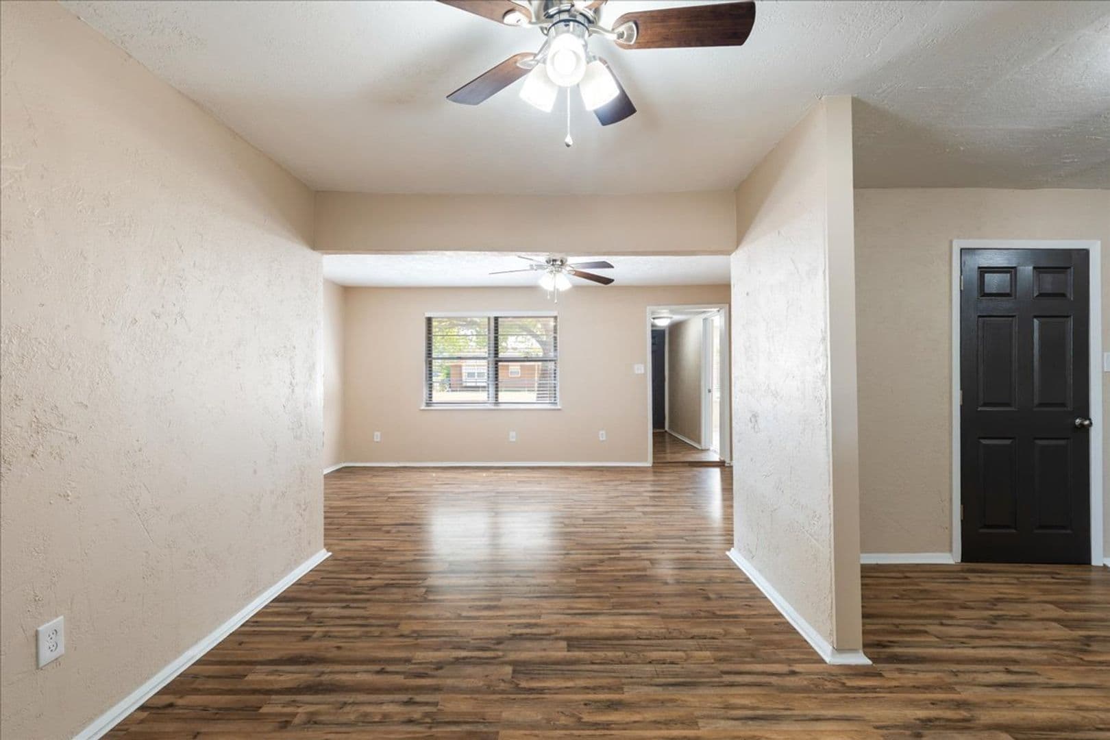 Lawton House: 118 NE Angus St