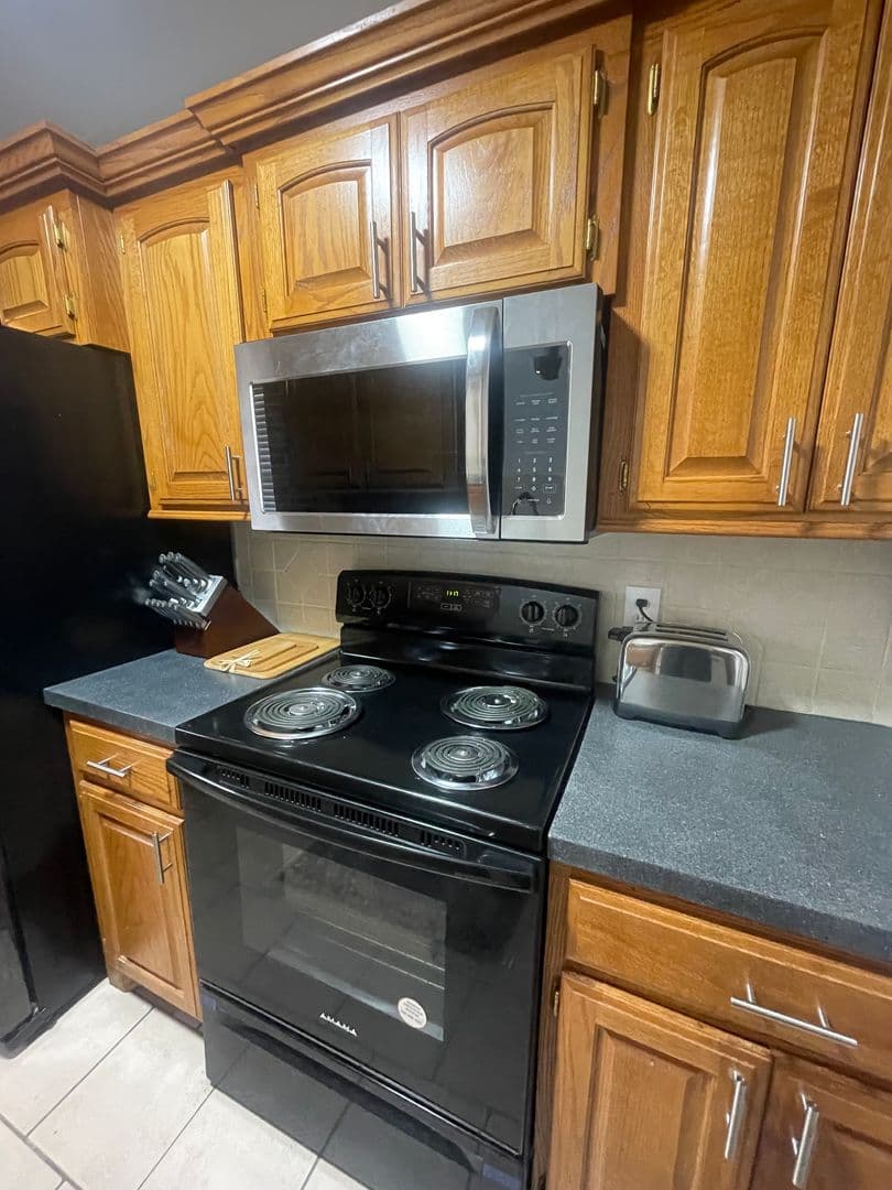Lawton Apartment: 4033 NW Ozmun Avenue