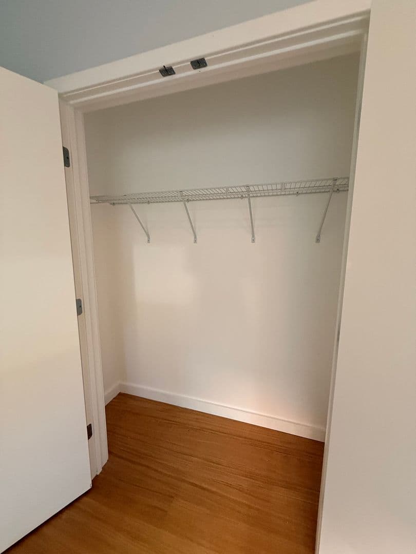New Haven Apartment: 703 Whitney Avenue