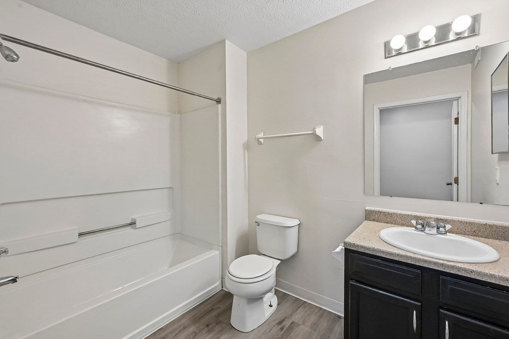 Columbus Apartment: 5400 Diamond Loch