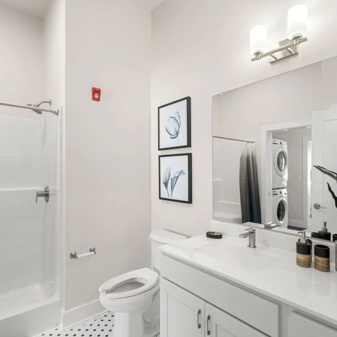 Meriden Apartment: 105 Pomeroy Ave,