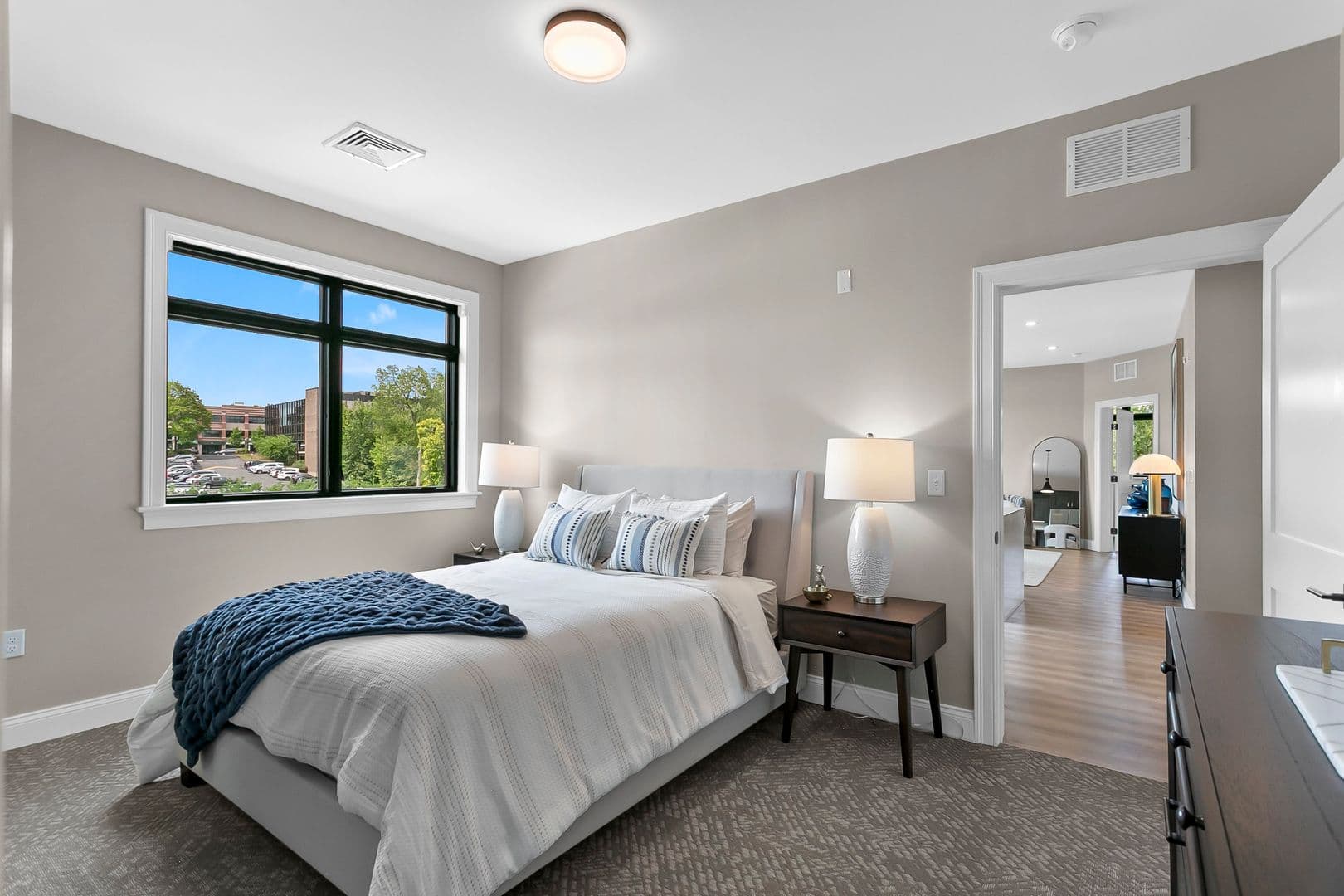 West Hartford Apartment: 920 Farmington Avenue