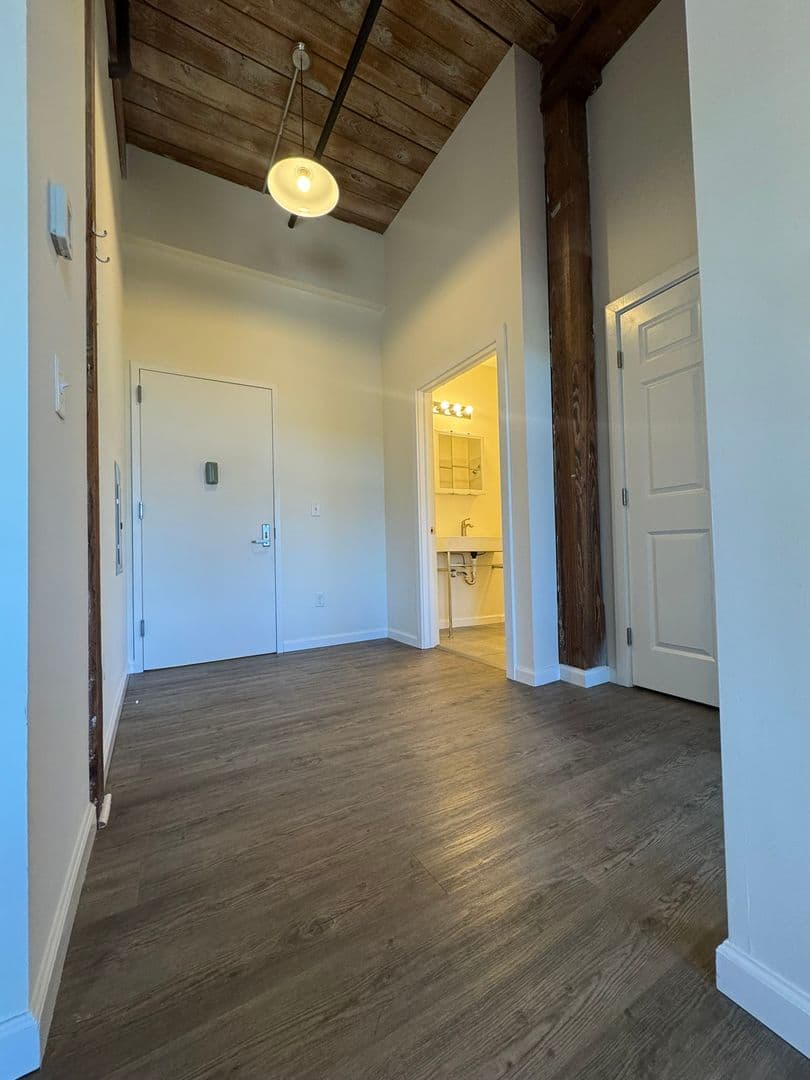 Ansonia Apartment: 153 Main Street