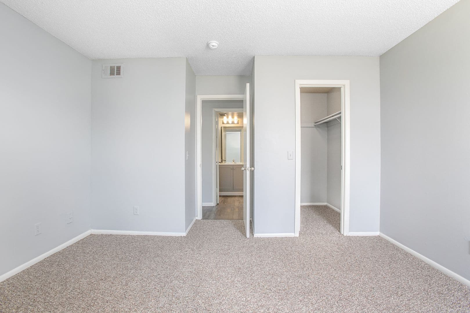 Orlando Apartment: 6635 Breeze Way