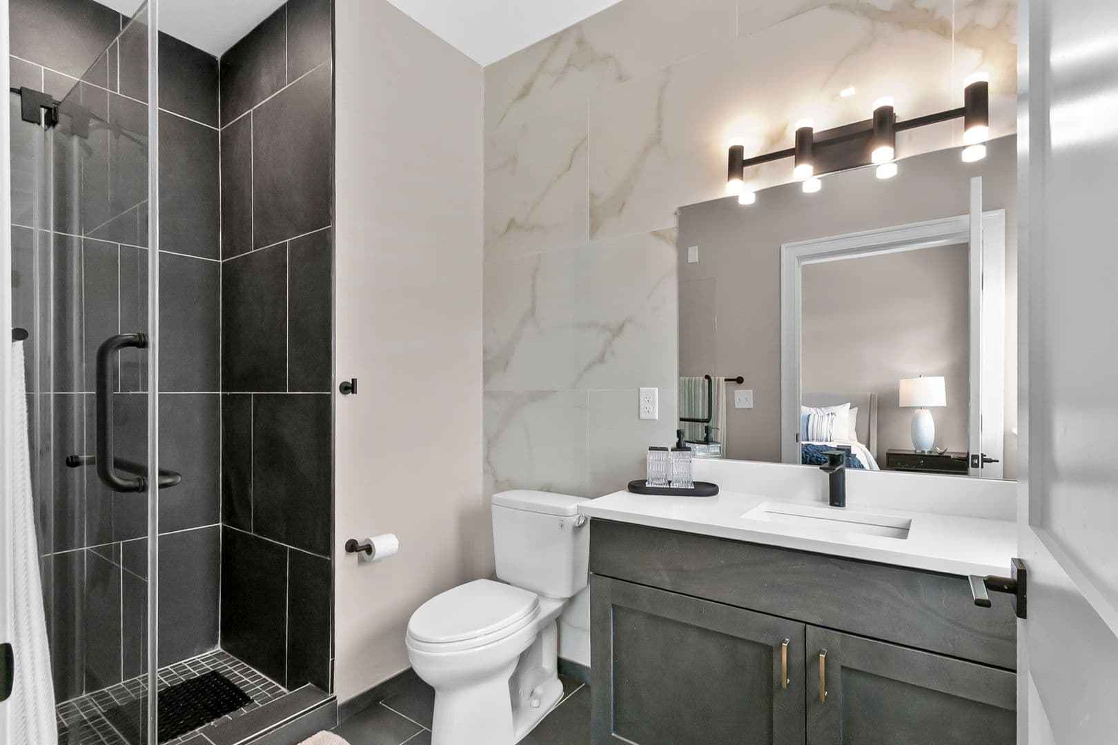 West Hartford Apartment: 920 Farmington Avenue