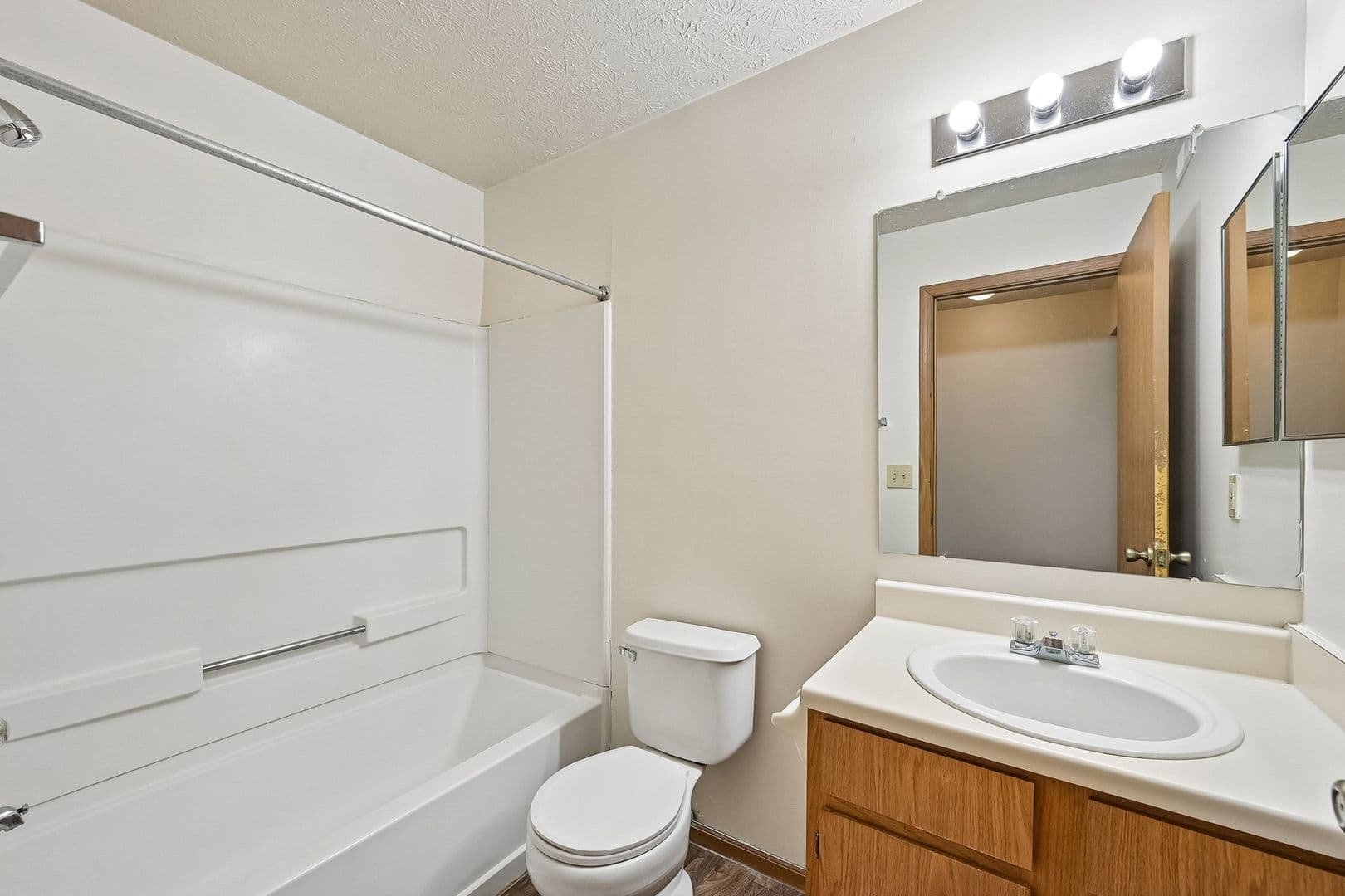 Columbus Apartment: 5400 Diamond Loch