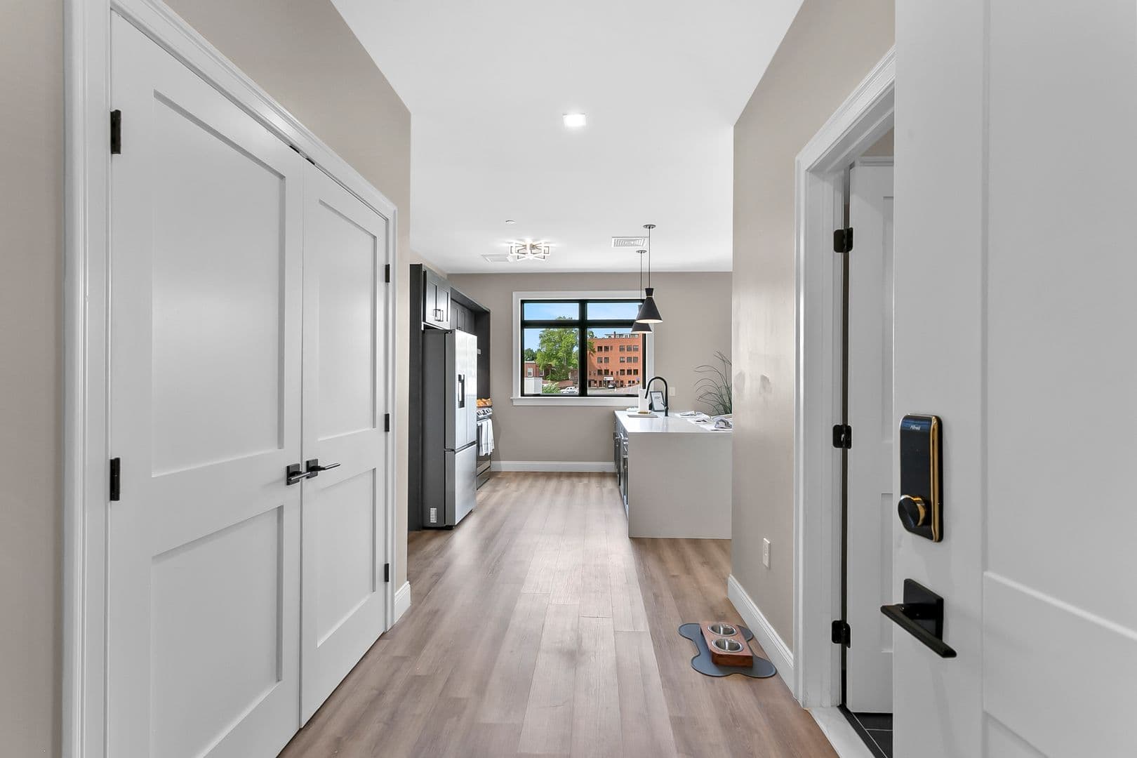 West Hartford Apartment: 920 Farmington Avenue