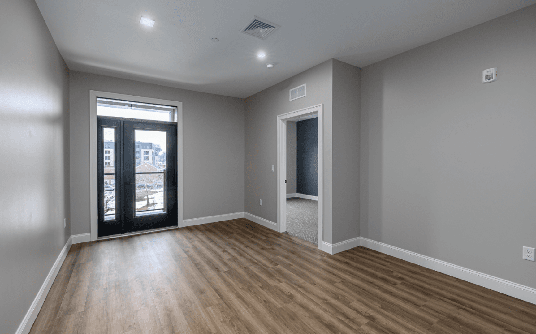 West Hartford Apartment: 920 Farmington Avenue