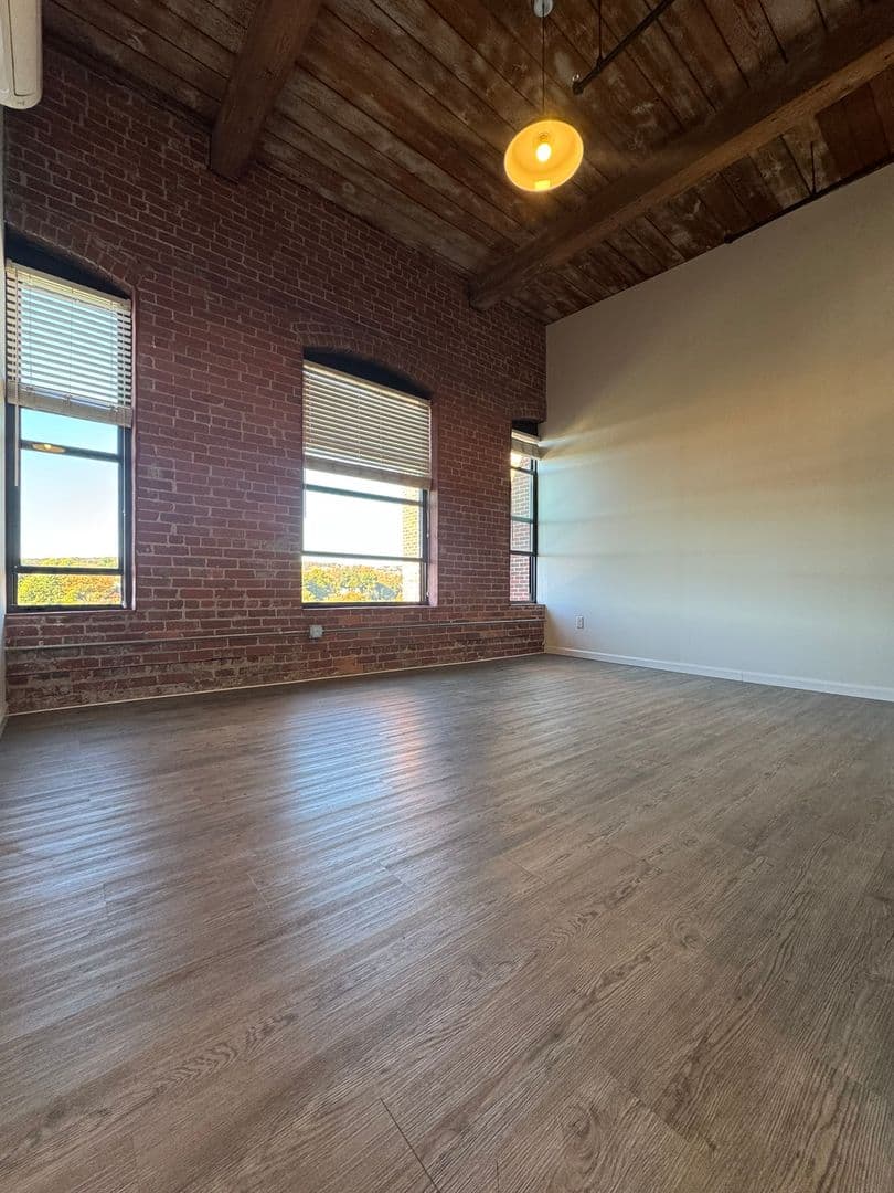 Ansonia Apartment: 153 Main Street