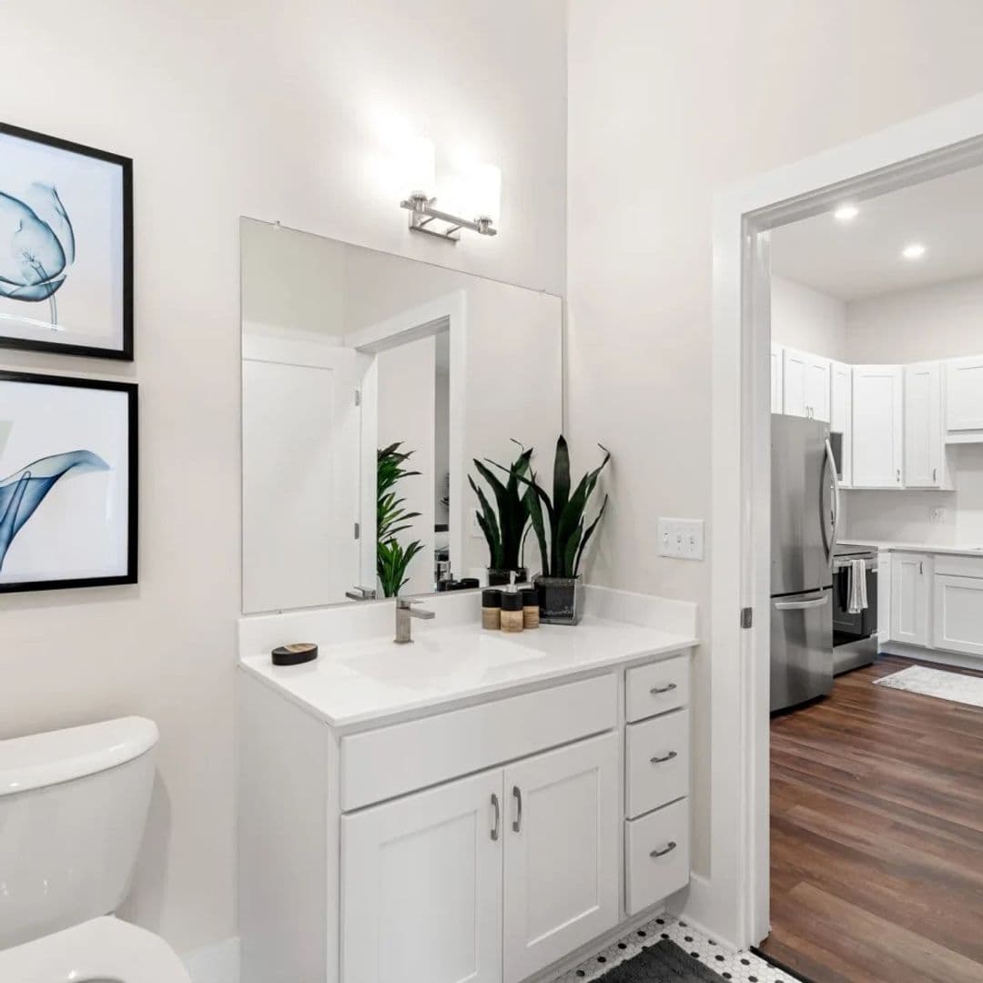 Meriden Apartment: 105 Pomeroy Ave,
