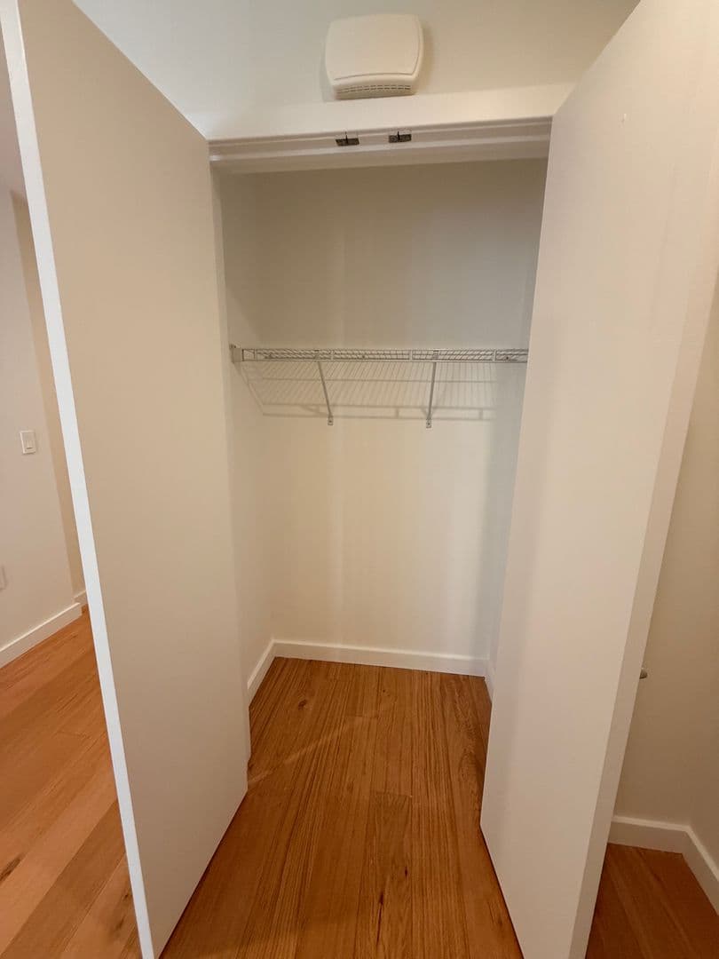 New Haven Apartment: 703 Whitney Avenue