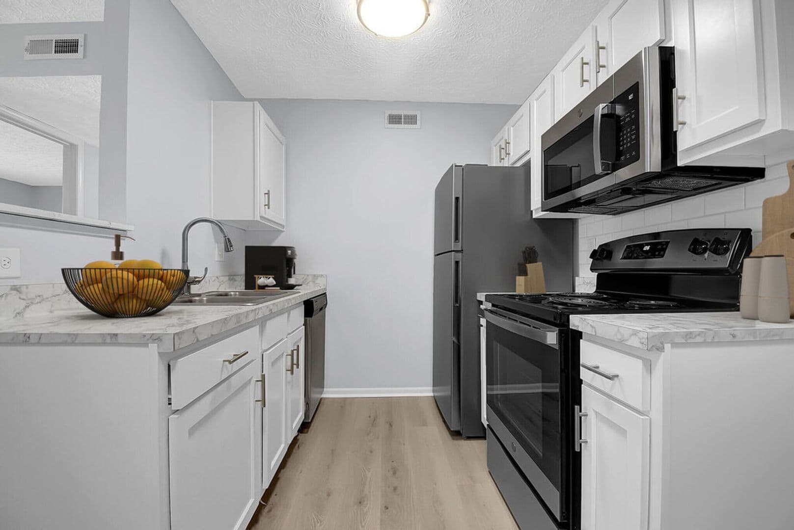 Columbus Apartment: 833 Misty Hollow Lane