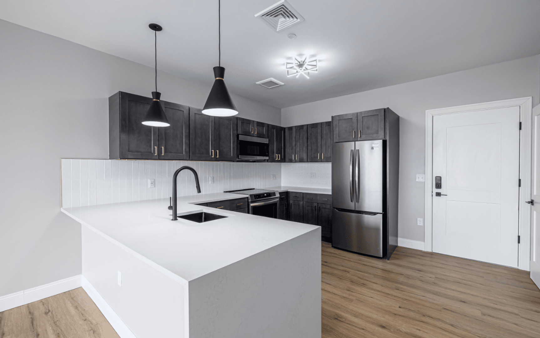 West Hartford Apartment: 920 Farmington Avenue