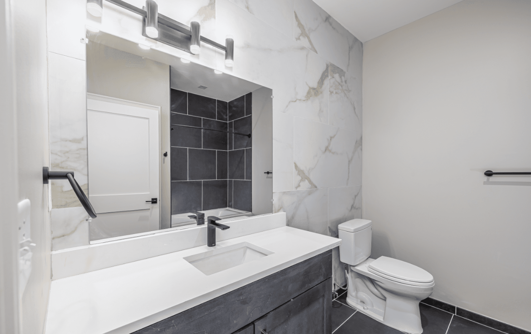 West Hartford Apartment: 920 Farmington Avenue