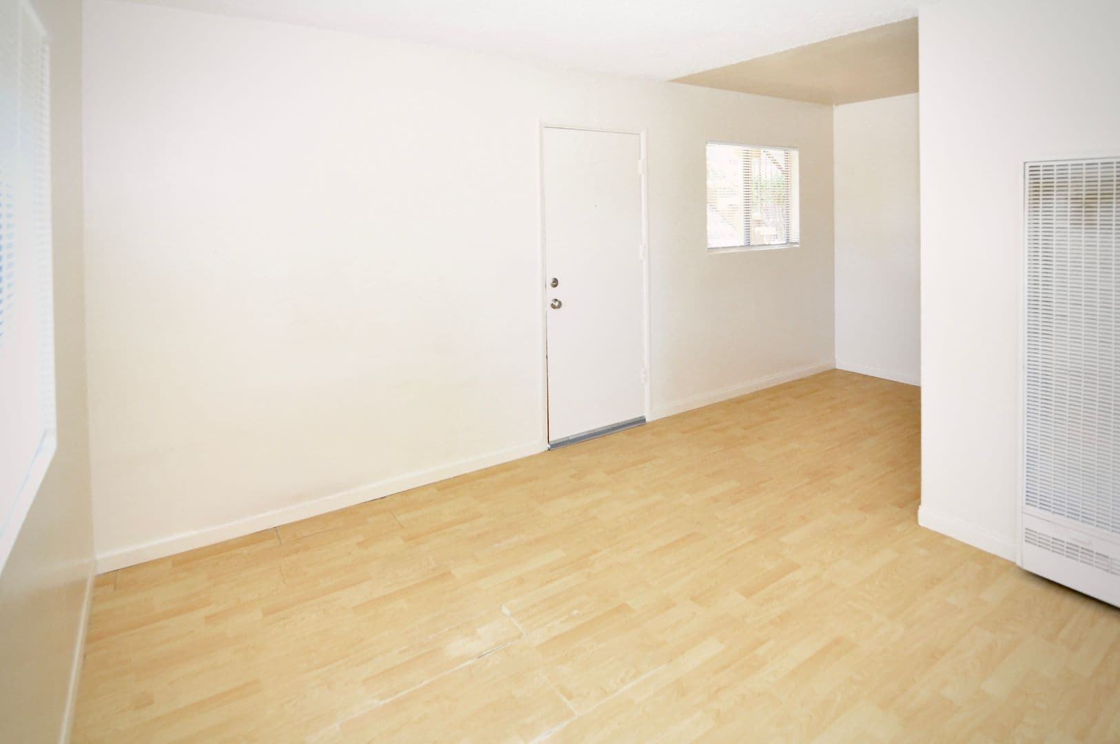 Lakeside Apartment: 11665 Woodside Ave.