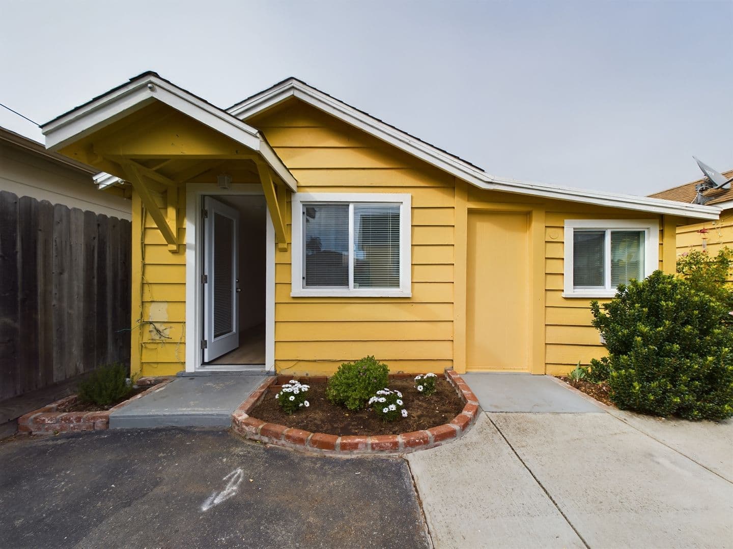 Seaside House: 675 Sonoma Ave.