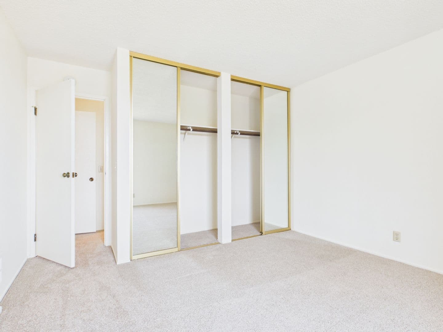 Monterey Condo: 1206 Golden Oaks Lane
