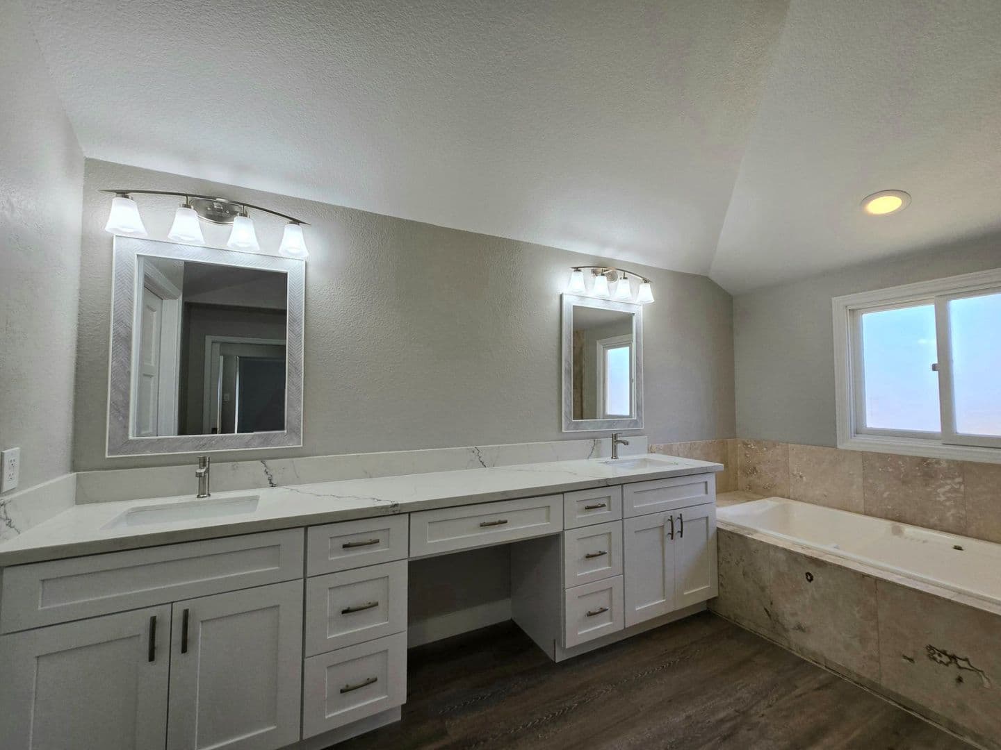 Las Vegas House: 7407 Mission Hills Dr