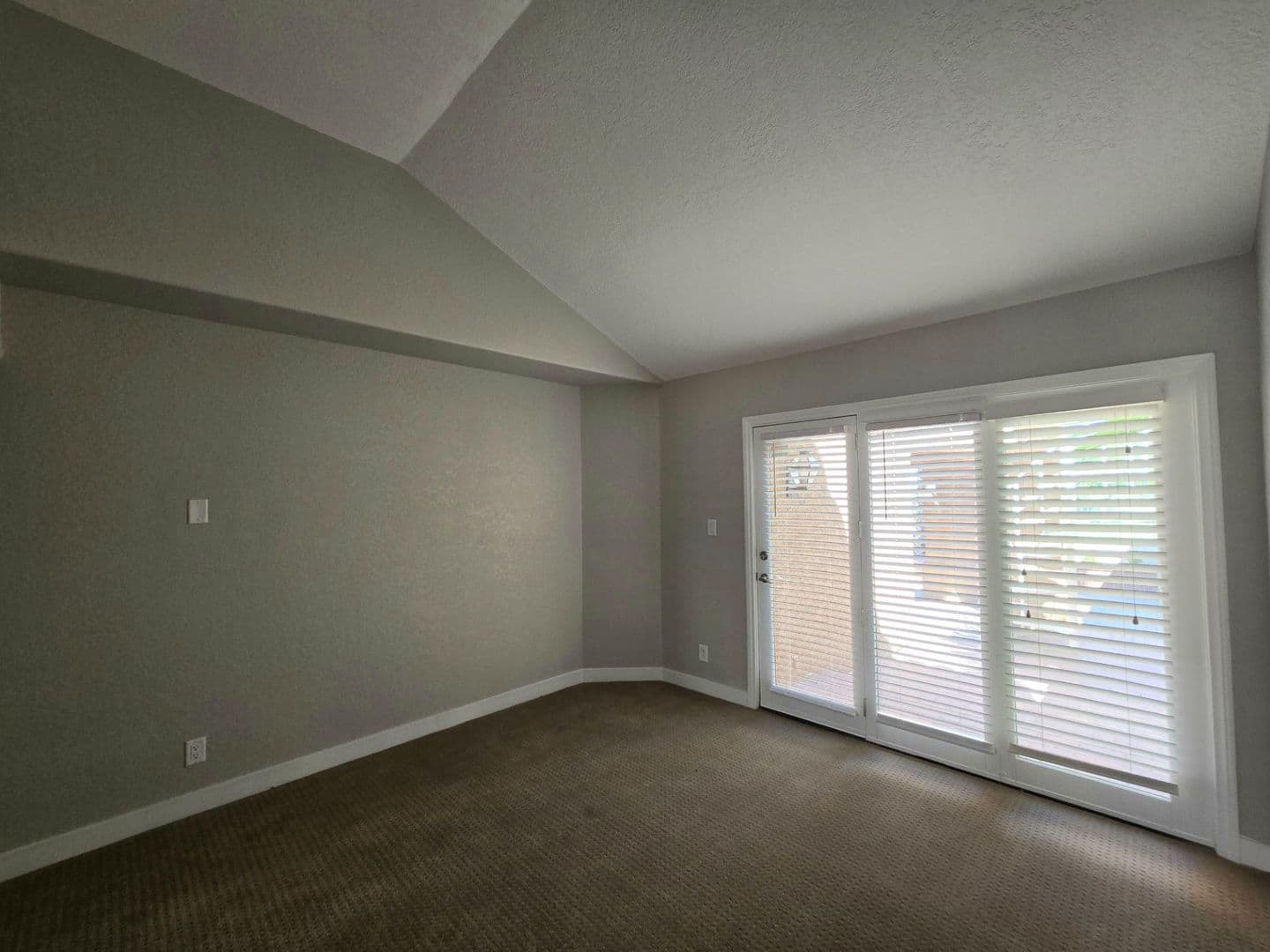 Las Vegas House: 7407 Mission Hills Dr