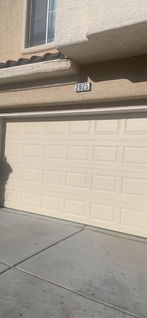 Las Vegas House: 2025 Nightrider Drive