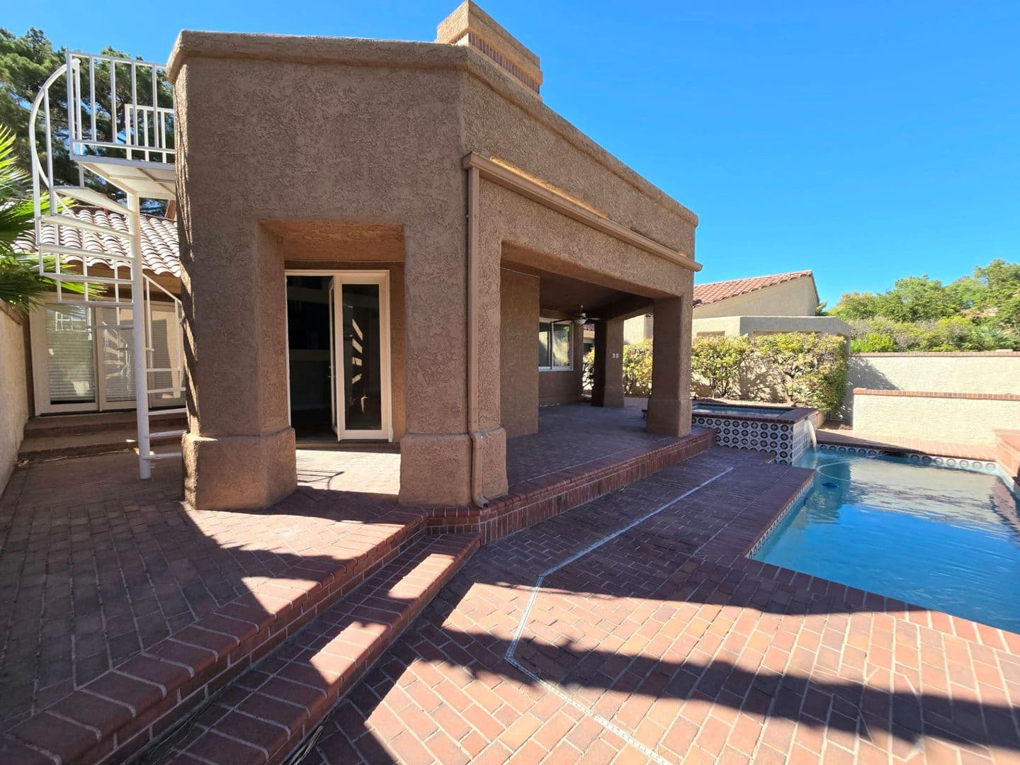Las Vegas House: 7407 Mission Hills Dr