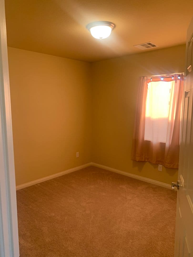 Las Vegas House: 5895 Mendocino Hill Avenue