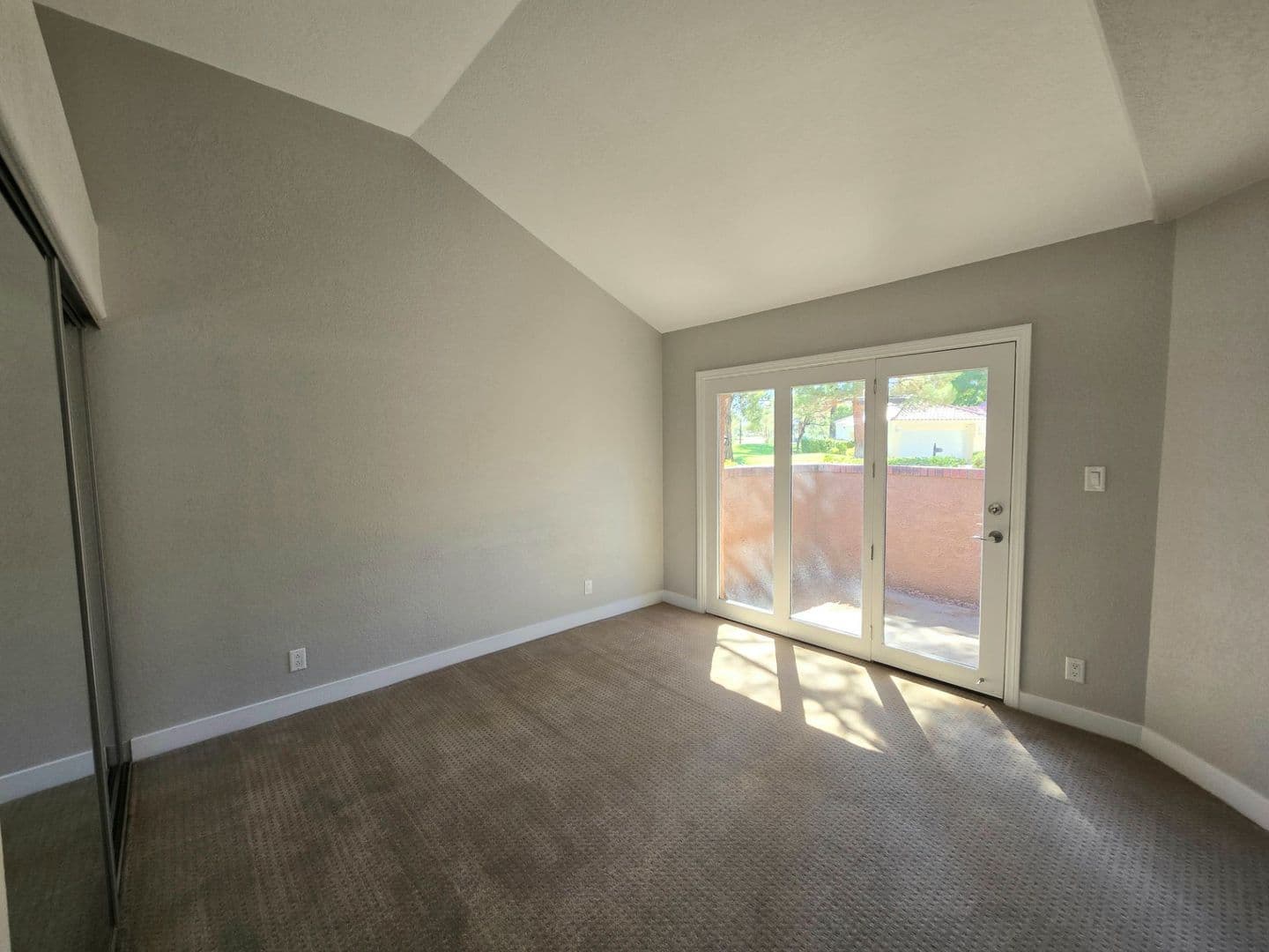 Las Vegas House: 7407 Mission Hills Dr