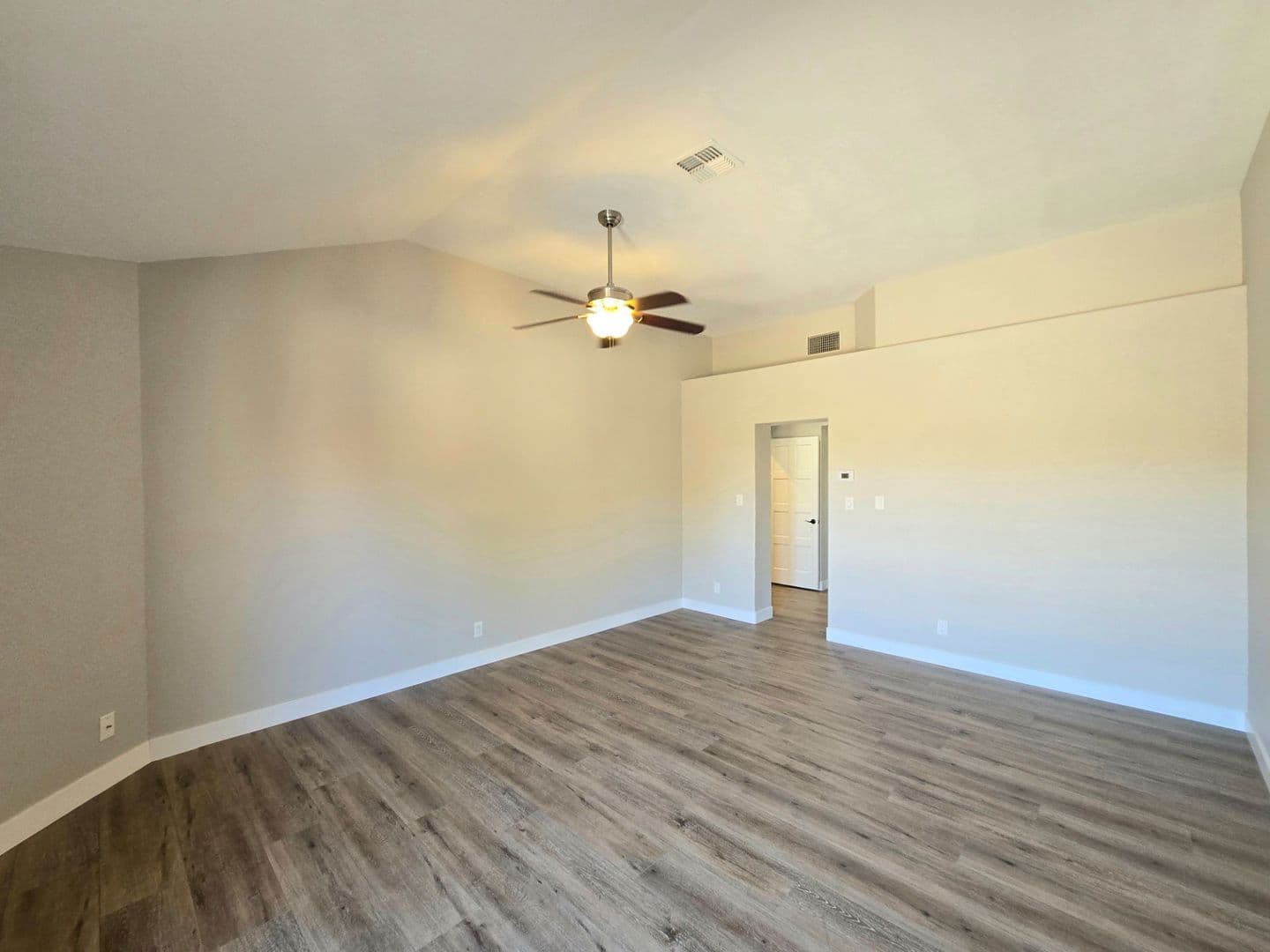 Las Vegas House: 7407 Mission Hills Dr