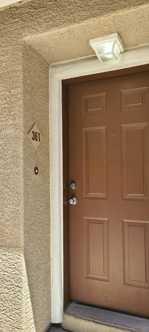 Las Vegas House: 6255 W. Arby Avenue #361