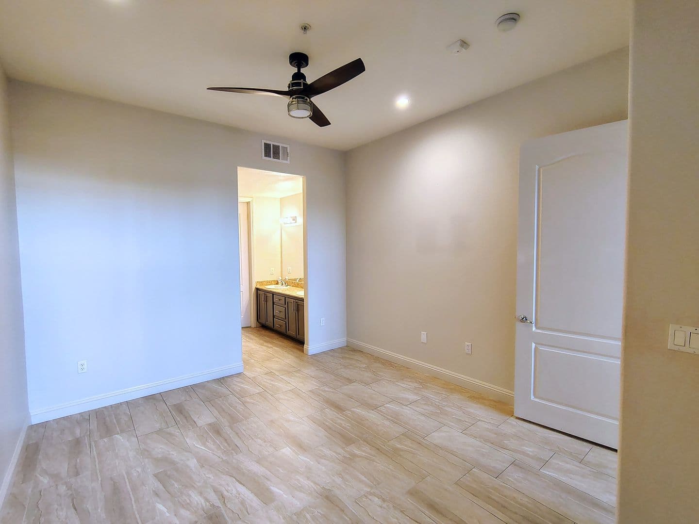 Las Vegas Condo: 32 E. Serene Ave. #104