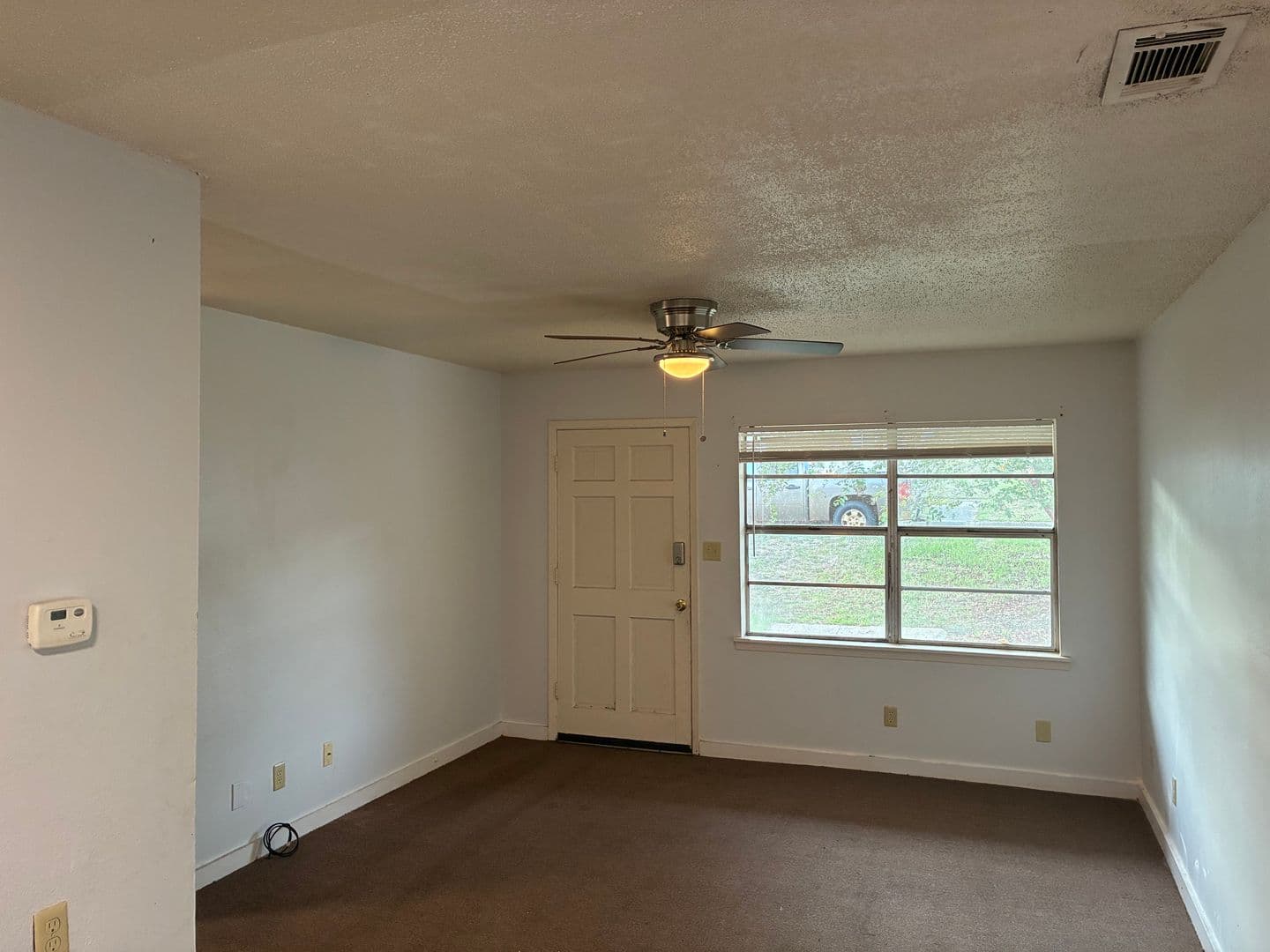 Monroeville Apartment: 530 Cecil Ln