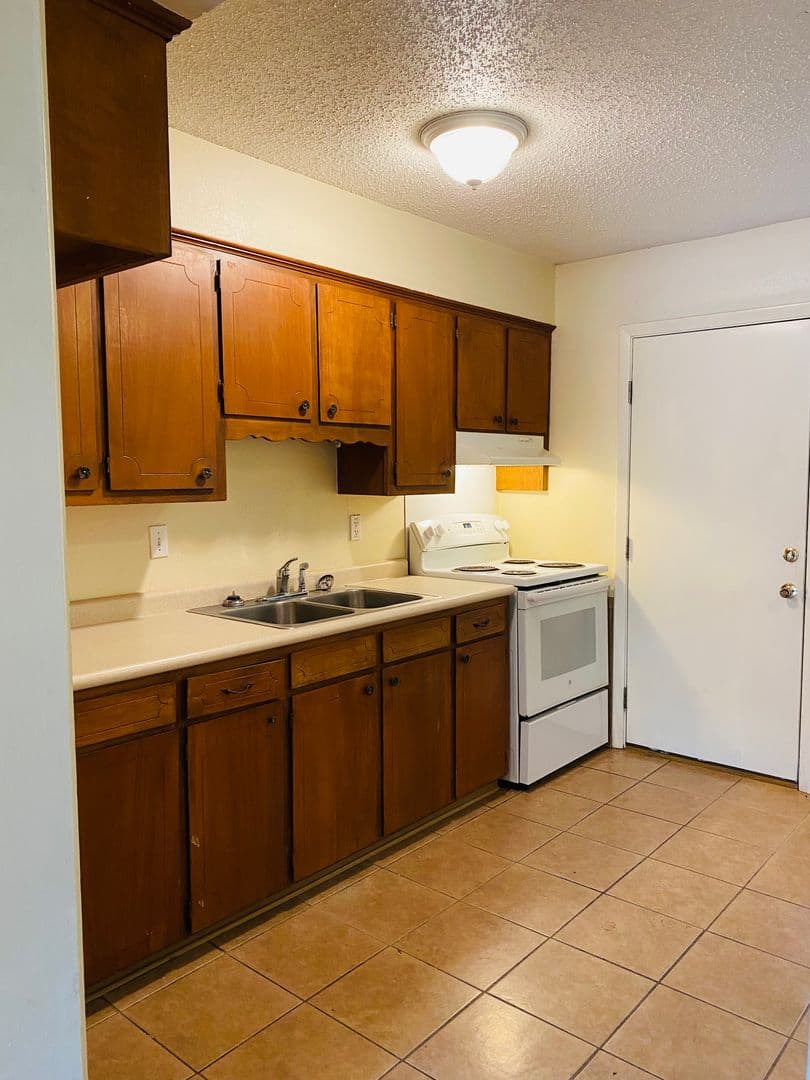 Monroeville Apartment: 292 W. Claiborne Street