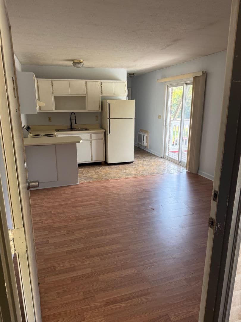 Rogersville Apartment: 499 North Hawkins Street