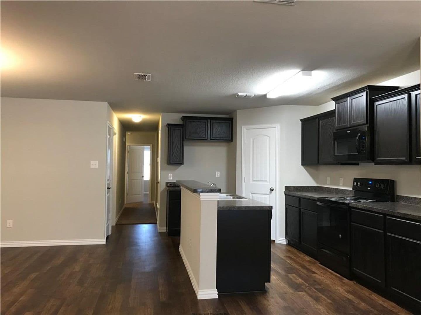 Fort Worth House: 769 River Hill Ln