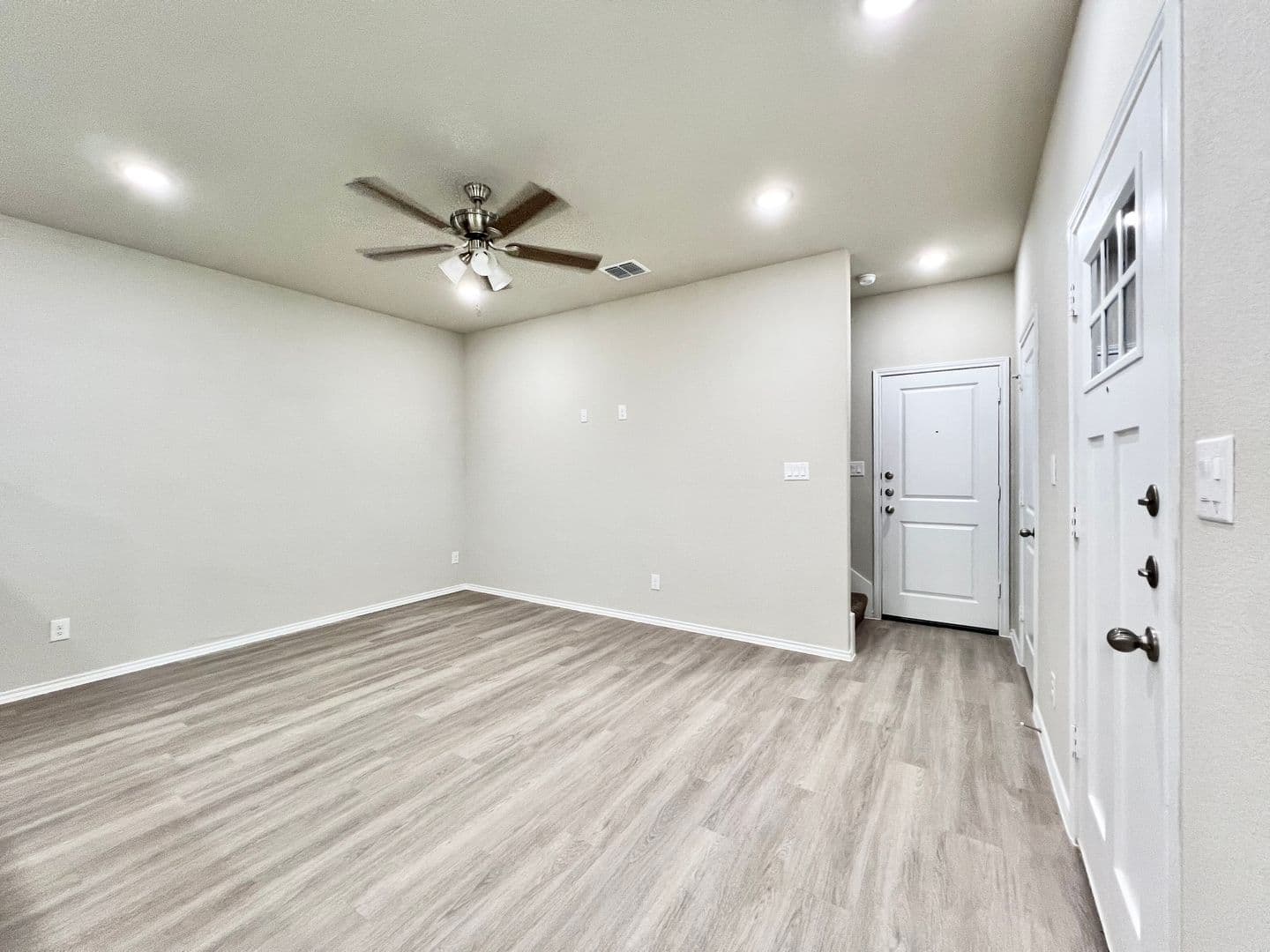 Burleson House: 3501 E Renfro #202